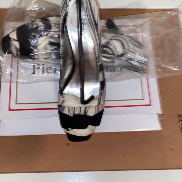 Women Apparel and Accessories size 14 in dresses and 6 1/2 to 9 in dress shoes. - Picture 2 of 6